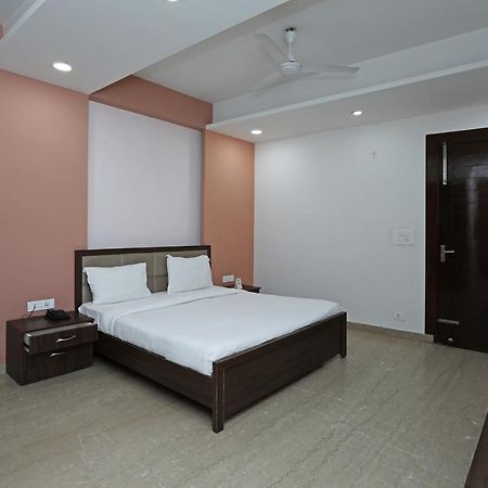 מלון פורי Spot On 74347 Satyam Bhawan מראה חיצוני תמונה